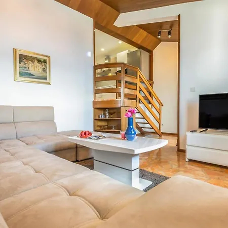 Sea View Complex In 3*